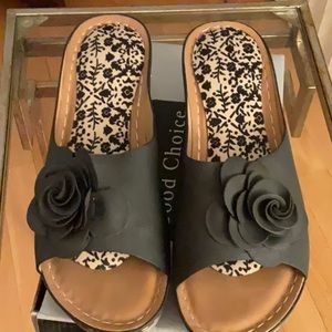 Black Sandals with Decorative Rose. Size 9. Condition Like New.